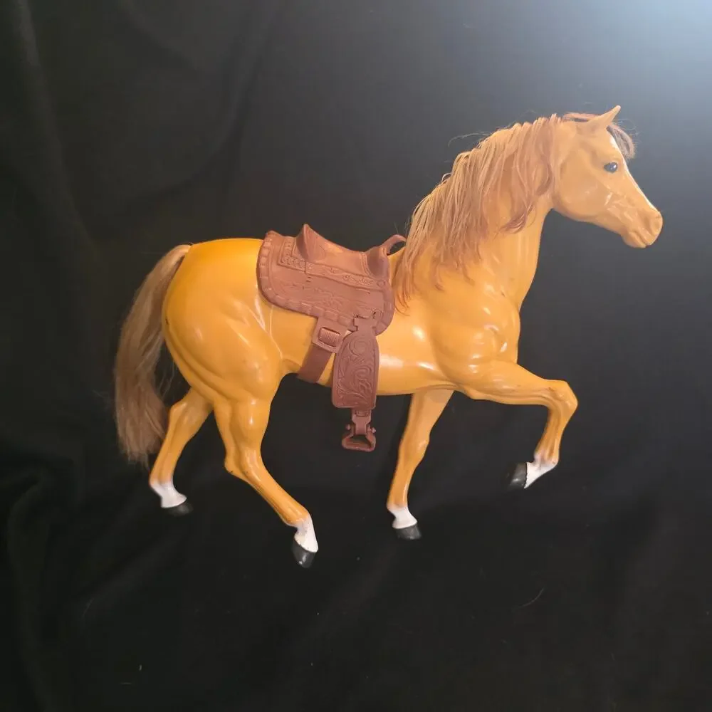 1980 Mattel Barbie Palomino Horse Dallas Saddle 11